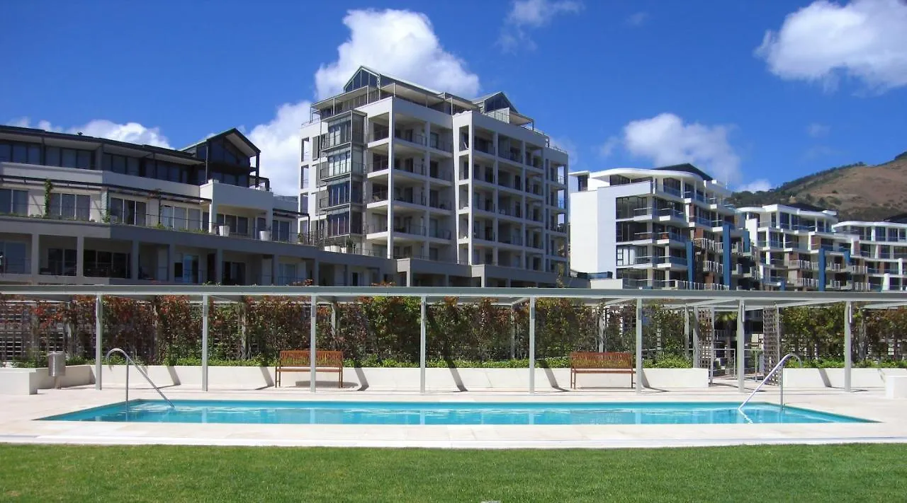 One Bedroom Apartment - Fully Equipped Waterfront Based Cape Town
