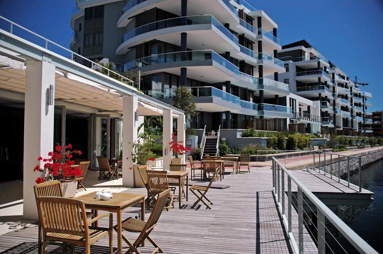 One Bedroom Apartment - Fully Equipped Waterfront Based Cape Town